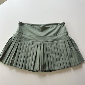 Gold Hinge Pleated Skirt, Size M